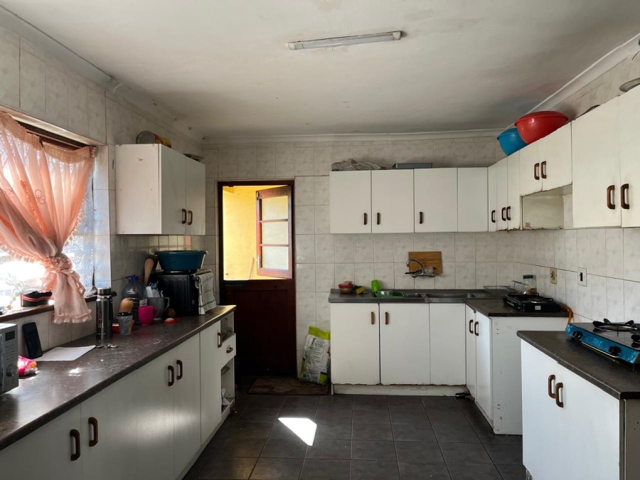  Bedroom Property for Sale in Cravenby Western Cape